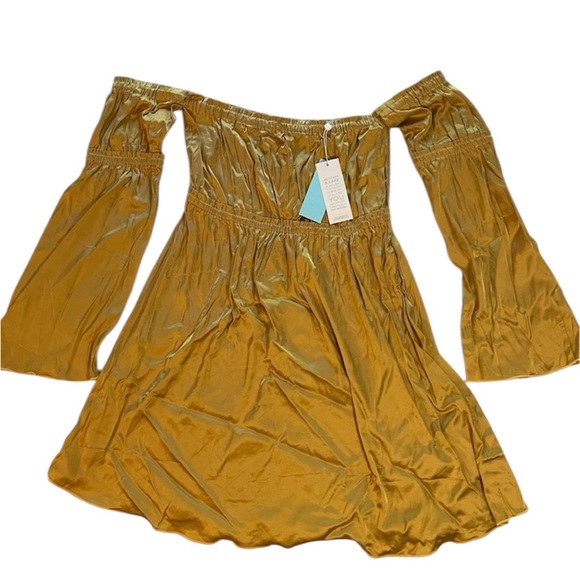 Shore Brand Off-Shoulder Gold‎ Shiny Metallic Dress - Picture 1 of 7